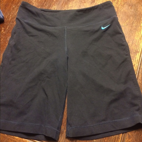 Nikes dry fit jogging pants