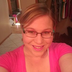 Meet your Posher, Krisztina