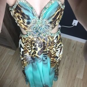 Brand new prom dress never worn
