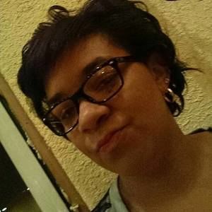 Meet your Posher, Laurie