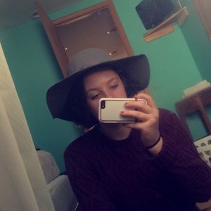 Meet your Posher, Sydney