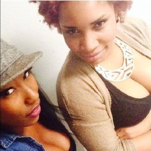 Meet your Posher, Deloris