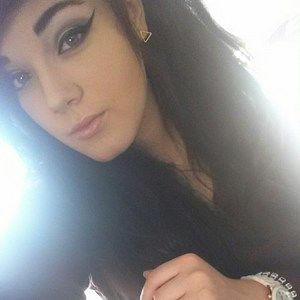 Meet your Posher, Carly