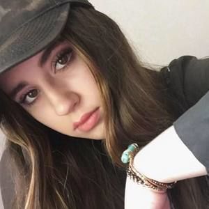 Meet your Posher, Lydia