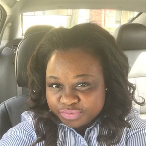 Meet your Posher, Camelia
