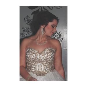 Meet your Posher, Becca