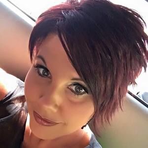 Meet your Posher, Leslie