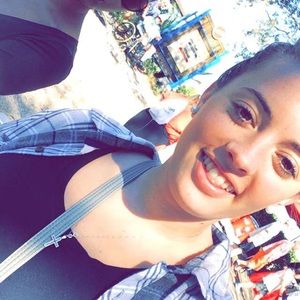 Meet your Posher, Emily