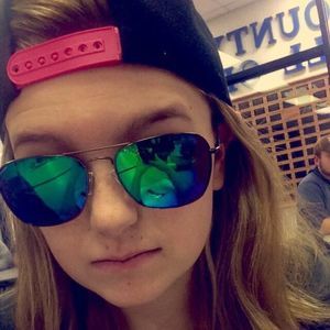 Meet your Posher, Madi