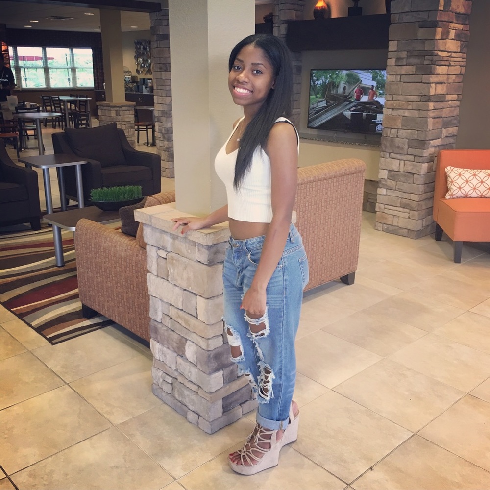 Meet your Posher, Khadijah