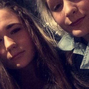 Meet your Posher, Alexis