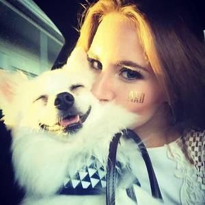 Meet your Posher, Olivia