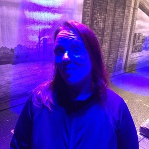 Meet your Posher, Crystal