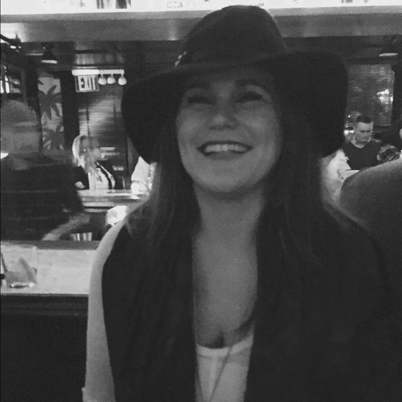 Meet your Posher, Katrina