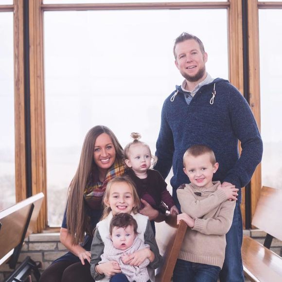 Meet your Posher, Danielle - Picture 1 of 1