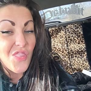 Meet your Posher, Krystal