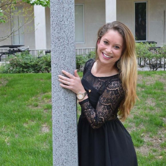 Meet your Posher, Danielle - Picture 1 of 1