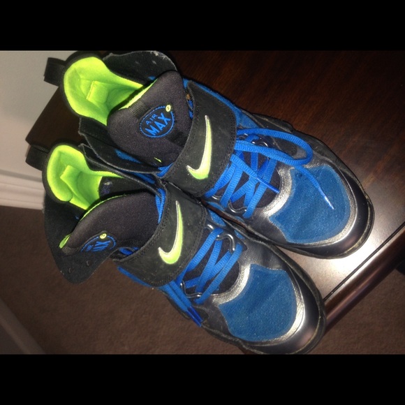 Size 6 youth Nike sneakers
