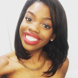 Meet your Posher, Maya