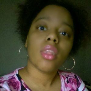 Meet your Posher, Renea