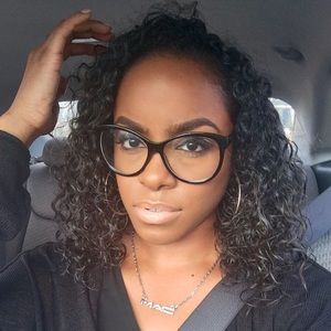 Meet your Posher, Jasmine