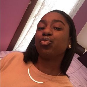 Meet your Posher, Imari