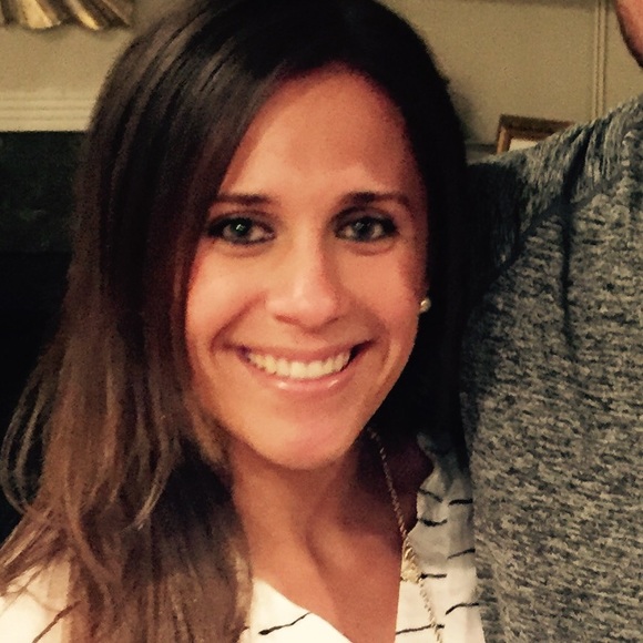 Meet your Posher, Sarah - Picture 1 of 1