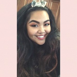 Meet your Posher, Erika mae