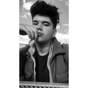 Meet your Posher, Adam