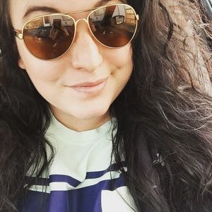 Meet your Posher, Brittany