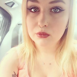 Meet your Posher, Molly