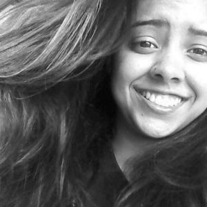 Meet your Posher, Thaís