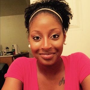 Meet your Posher, Carissa