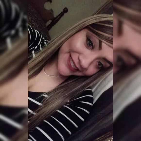 Meet your Posher, Alexandra - Picture 1 of 1