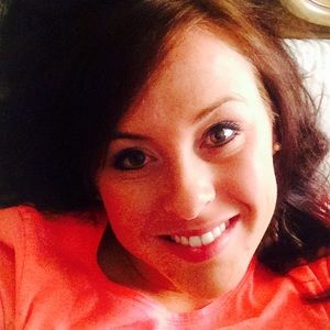 Meet your Posher, Carolyn