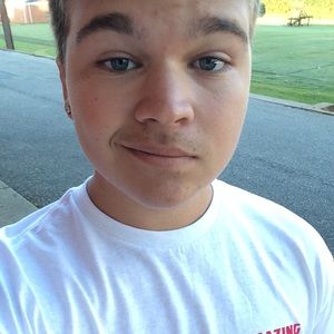 Meet your Posher, Dakota