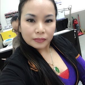 Meet your Posher, Huyen