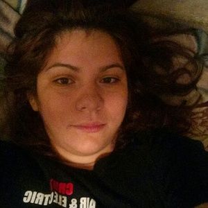 Meet your Posher, Lenora