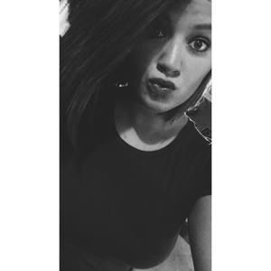 Meet your Posher, Courtney