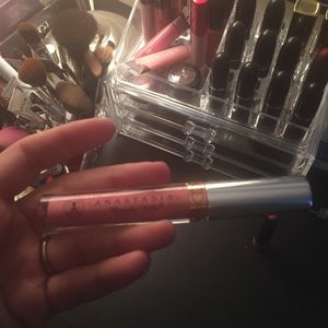Anastasia liquid lipstick - Blush color