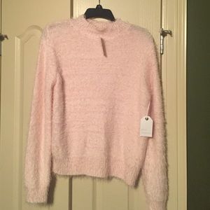 🌸Beautiful Pink Fuzzy Sweater