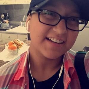 Meet your Posher, Ana