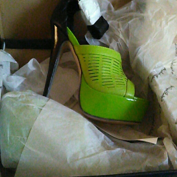 Michael Antonio lime platform heels - Picture 3 of 4