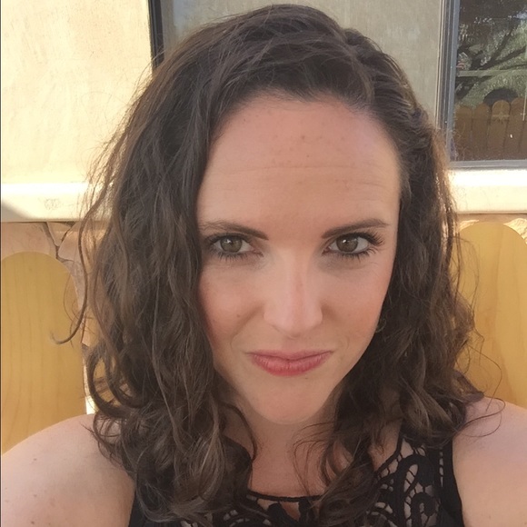 Meet your Posher, Maggie - Picture 2 of 2