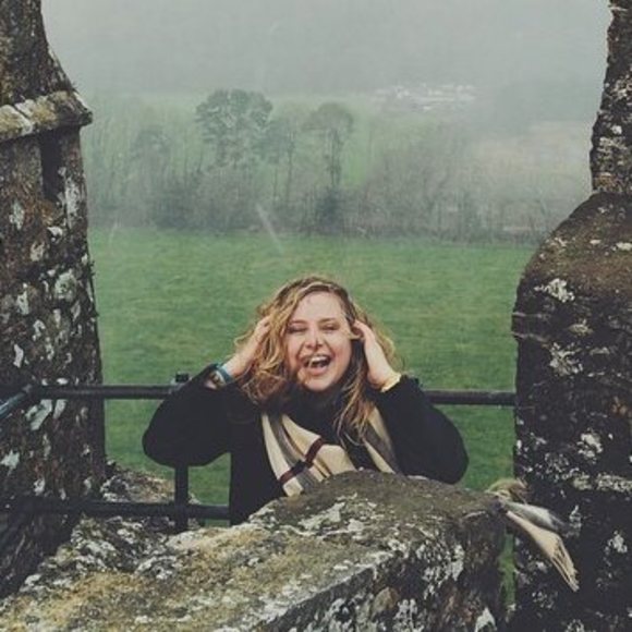 Meet your Posher, Emily