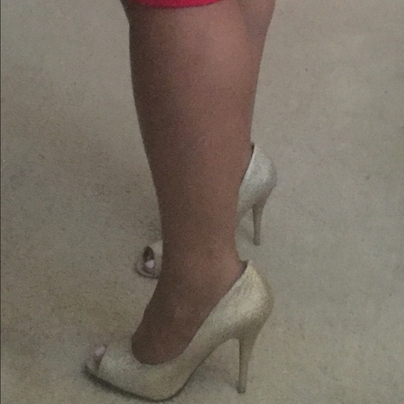 SOLD Metallic open toe sexy pumps - Picture 4 of 4