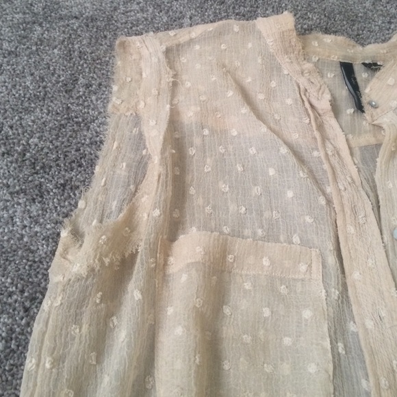 Cute Sheer Blouse - Picture 3 of 4