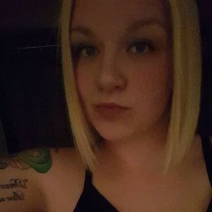 Meet your Posher, Holly