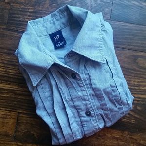 Gap button up shirt