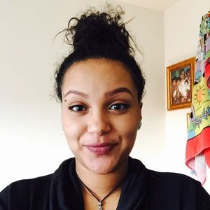 Meet your Posher, Lidya